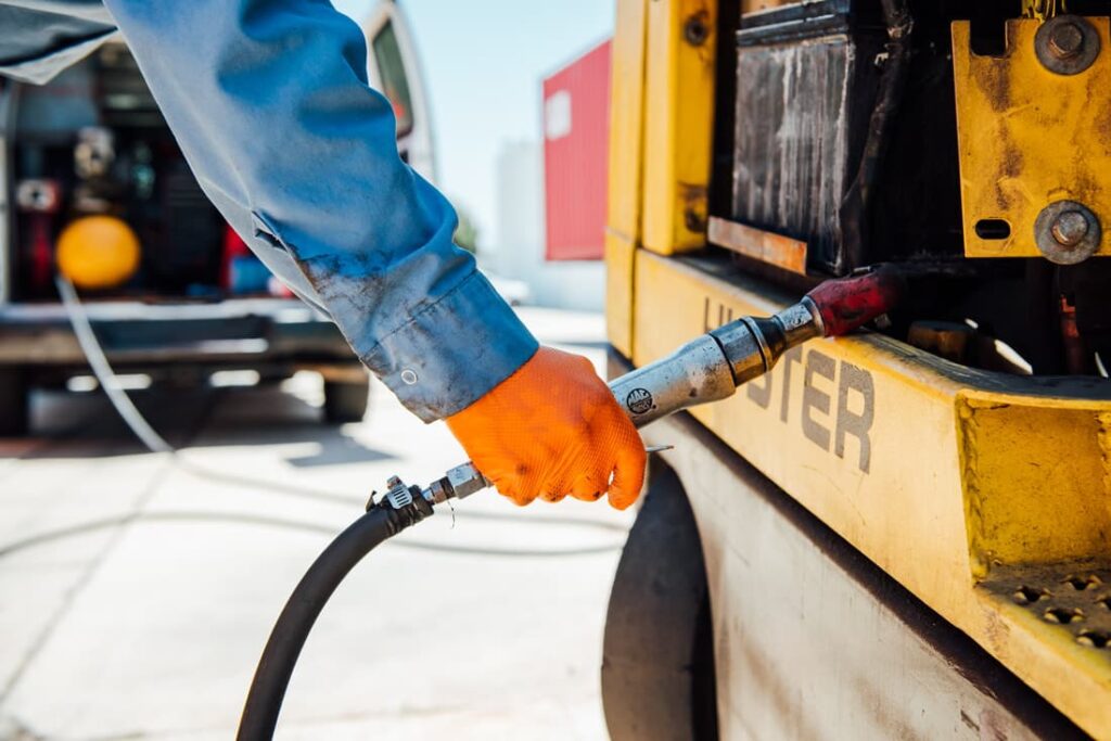 Diamond 8 mil Orange Nitrile Industrial Powder Free Gloves, Diamond Textured (IF87) case of 1000